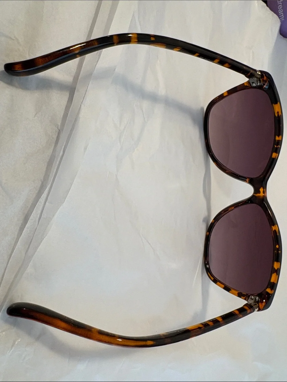 Tortoiseshell Frame Sunglasses - Brown Lenses